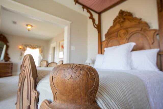 Clifton House - Panorama - Queen Suite, Sleeps 4, River Views Natchez Bagian luar foto