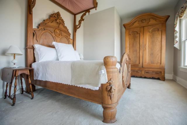 Clifton House - Panorama - Queen Suite, Sleeps 4, River Views Natchez Bagian luar foto